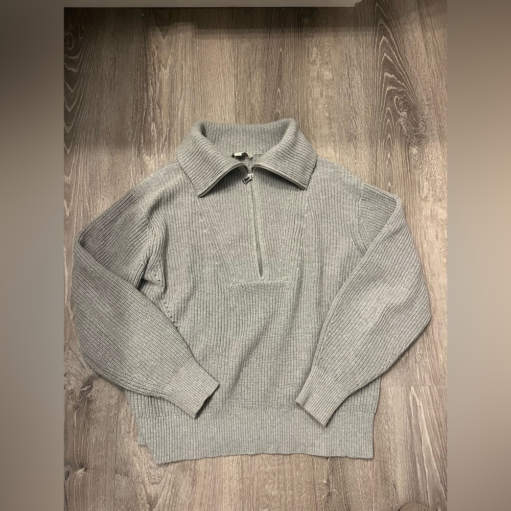 Women's LOFT Ribbed 1/2 Zip Sweater- Size Small- Pre-owned